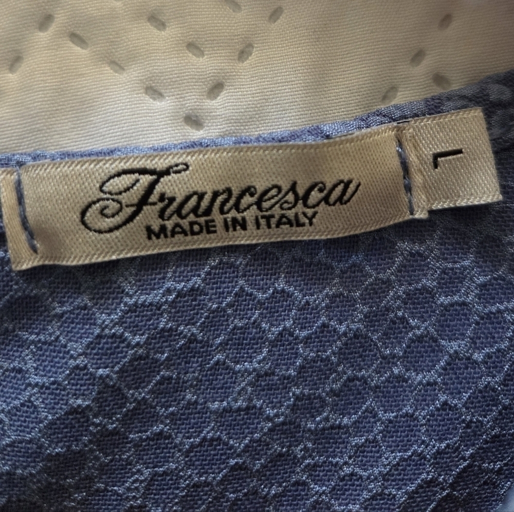 Francesca's Made in Italy Blue Flutter Sleeve Textured Blouse Large - Picture 6 of 7